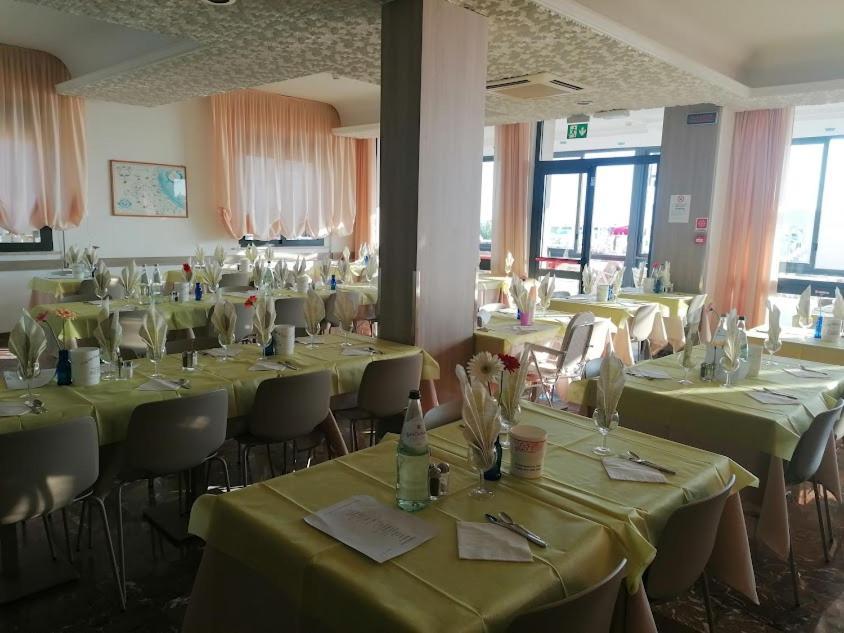 Hotel Silvana Bellaria-Igea Marina Exterior photo
